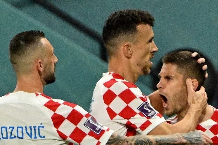 Selebrasi Andrej Kramaric dalam laga Grup F Piala Dunia 2022 antara Kroasia melawan Kanada di Stadion Internasional Khalifa, Doha.