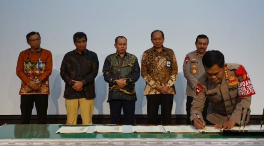 Empat GM PLN melakukan penandatanganan nota kesepahaman atau Memorandum of Understanding dengan Polda Aceh di kantor PLN UID Aceh, Rabu (7/11/2022).