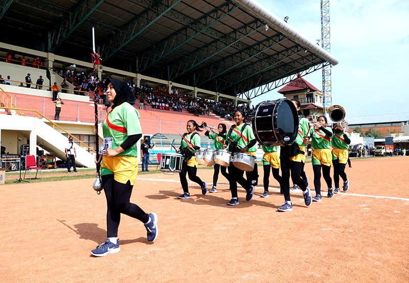 Kontingen drumband dari Provinsi Sumut yang menjadi peserta Kerjurnas Drumband Tahun 2022 di GOR Wilis, Kota Madiun, Jawa Timur.