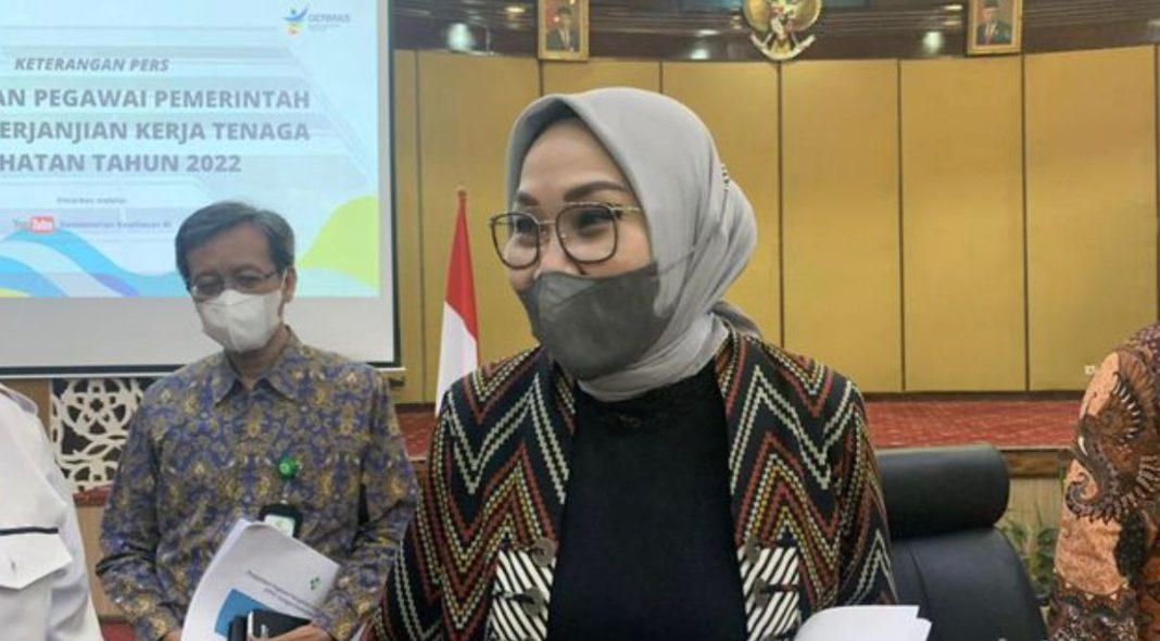 Direktur Jenderal Tenaga Kesehatan Kemenkes RI drg Arianti Anaya MKM