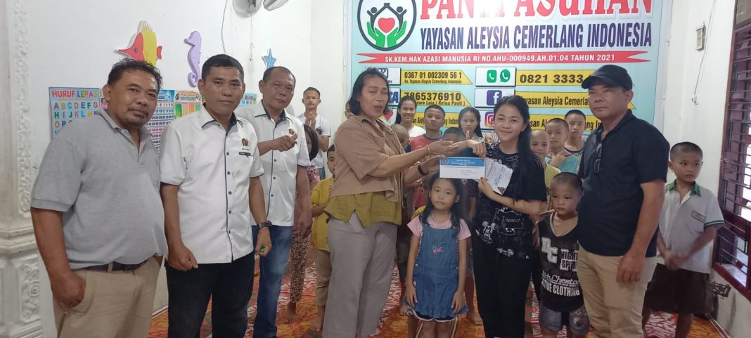 Panitia Natal PWI Sumut melaksanakan bakti sosial kedua PA di Medan, yakni PA ECI, Jalan Sempurna Medan Denai dan PA CKN, Jalan Meranti Medan Kota.