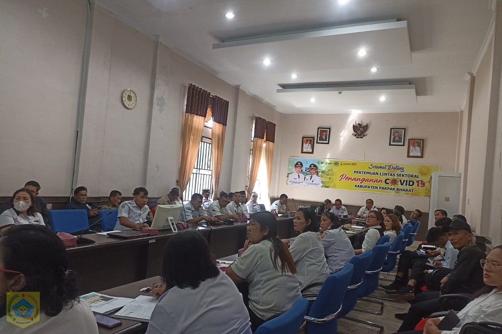 Rapat koordinasi lintas sektoral rentang pencegahan dan penanganan Covid-19 Pemkab Pakpak Bharat, Rabu (7/12/2022).