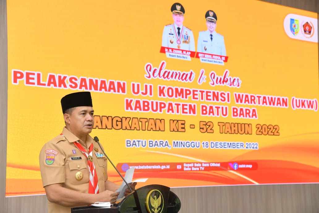 Bupati Batubara Ir H Zahir MAP memberikan kata sambutan pembukaan UKW di aula Rumah Dinas Bupati, Komplek Perumahan Inalum, Kecamatan Sei Suka.