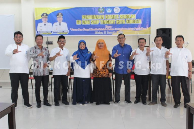 Seminar pembinaan komite SD dan SMP Tingkat Kota Sibolga yang digelar di Aula Kedai Kopi 88, Jalan Diponegoro, Kecamatan Sibolga Kota, Kelurahan Pasar Belakang, Kota Sibolga.