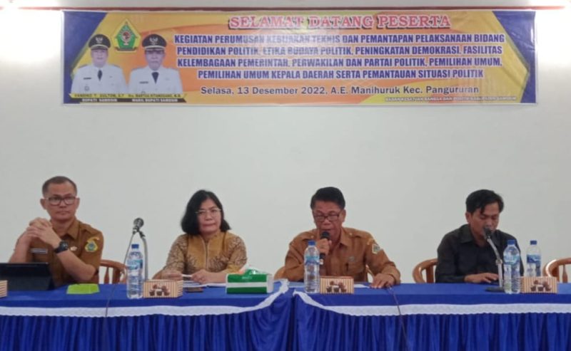 Pemkab Samosir menggelar pendidikan politik dalam rangka sosialisasi Pemilu serentak 2024, di Wisma AE Manihuruk, Desa Lumban Suhisuhi Toruan, Pangururan.