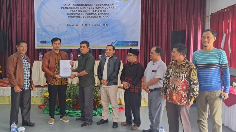 PT PLN resmi menerima SK Ijin Penetapan Lokasi Pembangunan PLTA Kumbih-3 (45 MW), diserahkan Ervan Gani P Siahaan mewakili Pemprov Sumatera Utara kepada Manajer Sub Bidang Perijinan dan Komunikasi PLN Bayu Wisatrioda, pada rapat di Berastagi.