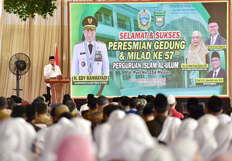 Gubernur Sumut Edy Rahmayadi saat menghadiri Milad ke-57 Perguruan Al- Ulum, Jalan Puri Medan.