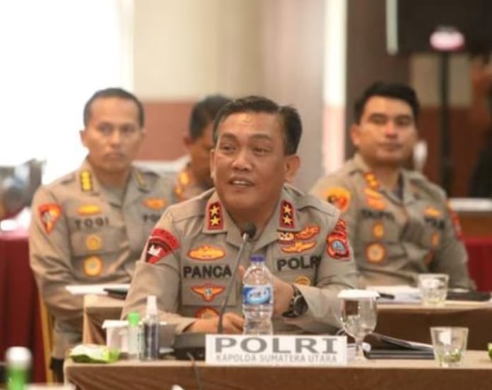 Kapolda Sumut Irjen Pol RZ Panca Putra Simanjuntak memberi keterangan.