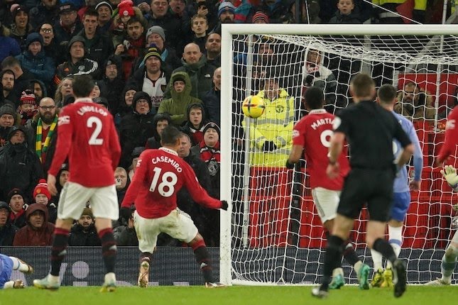 Casemiro mencetak gol di laga MU melawan Bournemouth.