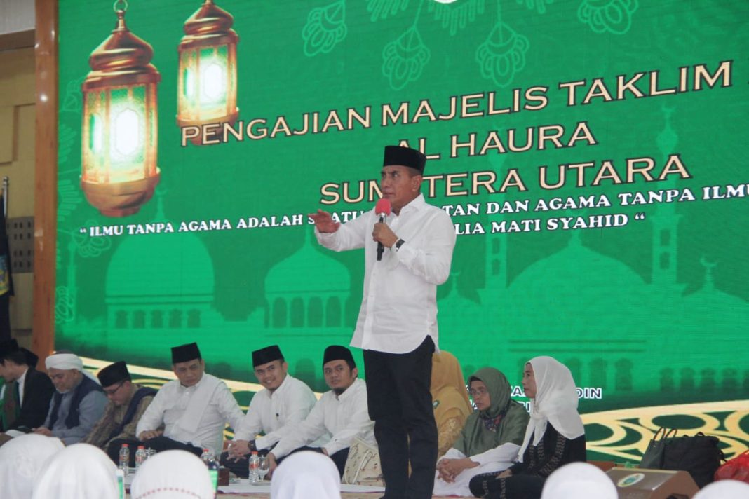 Gubernur Sumut Edy Rahmayadi menghadiri pengajian Majelis Taklim dan Zikir Al Haura di Aula Tengku Rizal Nurdin Rumah Dinas Gubernur Jalan Sudirman Nomor 41 Medan.