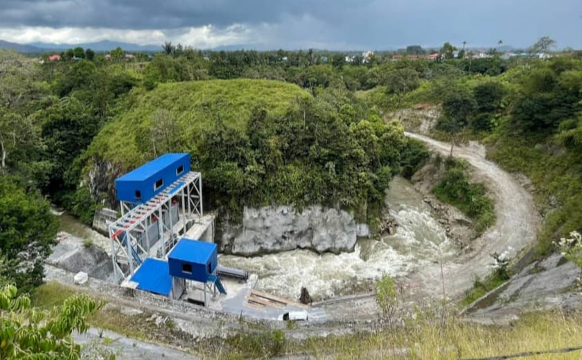 Pembangkit Listrik Tenaga Minihidro Kandibata I beroperasi dengan kapasitas 2 x 4,85 MW yang berlokasi di Kabupaten Karo.