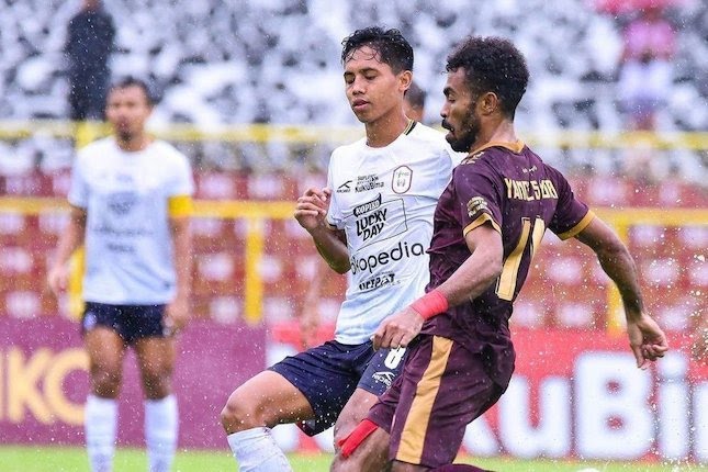 Duel PSM Makassar vs RANS Nusantara FC di pekan ke-21 BRI Liga 1 2022/2023.