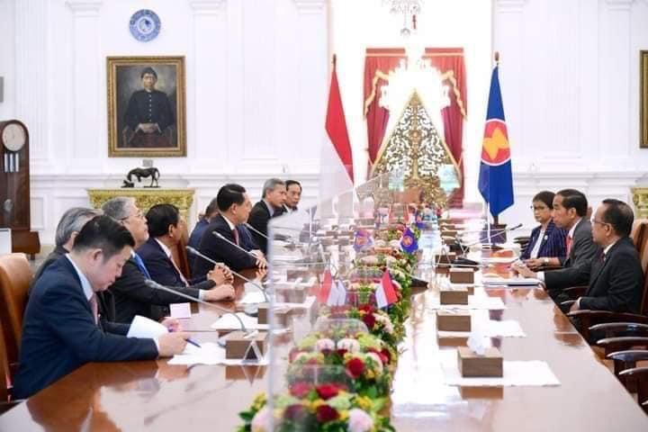 Presiden Republik Indonesia Jokowi menerima kunjungan Menlu ASEAN dan Sekretaris Jenderal ASEAN.