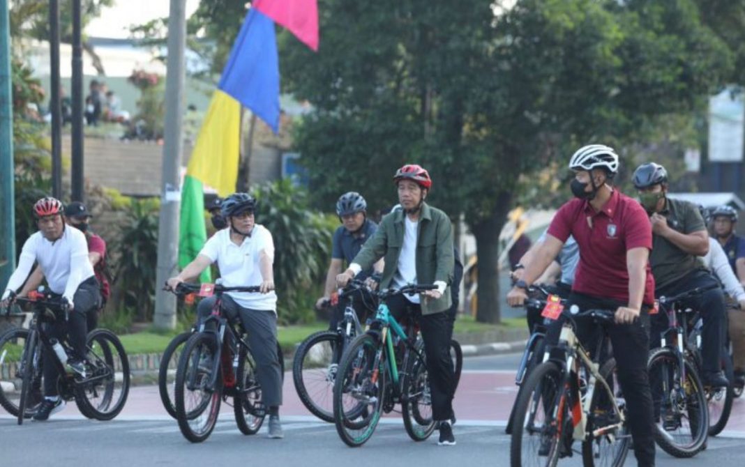 Presiden RI Jokowi bergowes sepeda santai keliling Kota Medan.