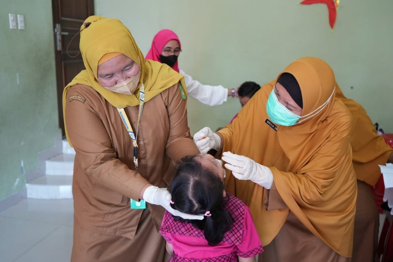 Puskesmas Medan Deli melakukan imunisasi di sekolah PAUD Imelda Wahab, Jalan Metal II, Kecamatan Medan Deli.