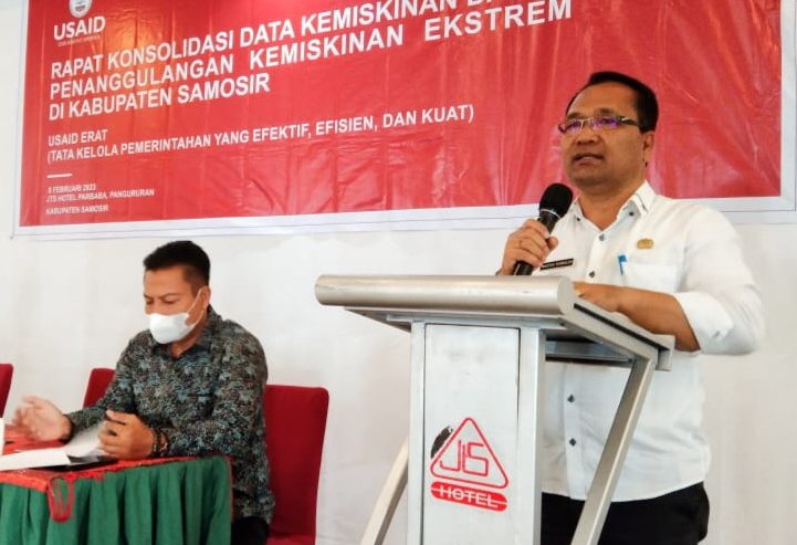 Bupati Samosir diwakili Pj Sekda Samosir Waston Simbolon membuka secara resmi Rapat Konsolidasi Data Kemiskinan dalam Penanggulangan Kemiskinan Ekstrem, bertempat di Hotel JTS Parbaba Kecamatan Pangururan.