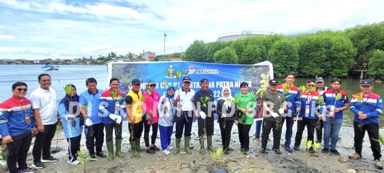 Dalam rangka memperingati HPSN Tahun 2023, Wali Kota Sibolga H Jamaluddin Pohan bersama unsur Forkopimda menanam pohon mangrove.