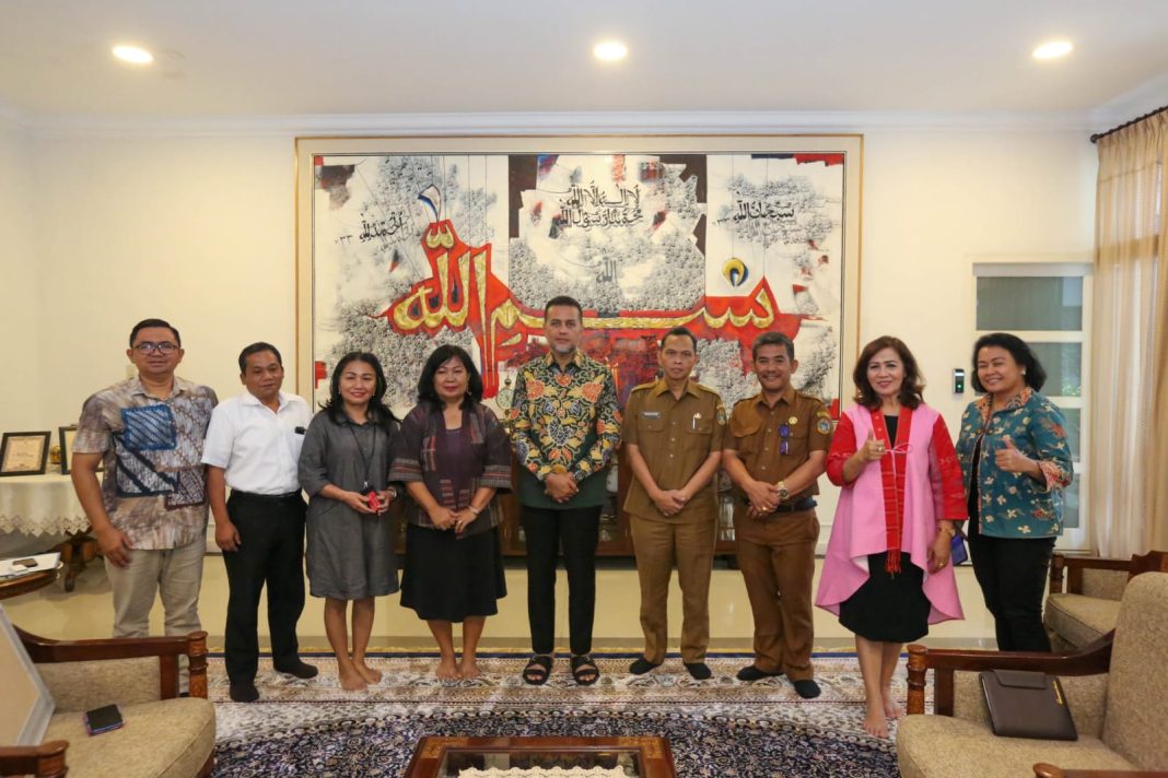 Wakil Gubernur Sumut Musa Rajekshah menerima kunjungan Pimpinan The Bloom Andaliman Artisan Tea Intan Damanik di Rumah Dinas Jabatan Wagub.