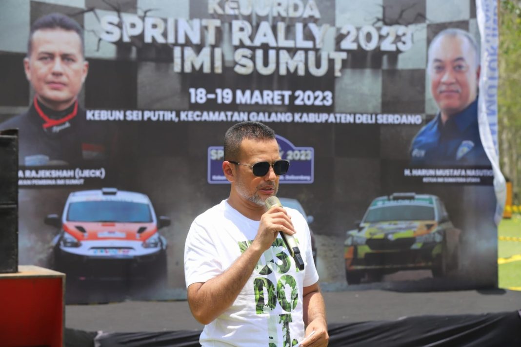 Wakil Gubernur Sumut Musa Rajekshah memberikan kata sambutan pada acara Pembukaan Kejurda Sprint Rally Sei Putih, Deliserdang