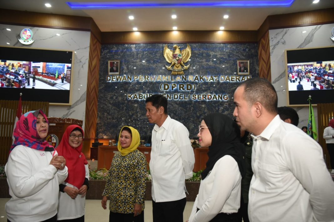 Ketua YJI Sumut Nawal Lubis membuka acara 