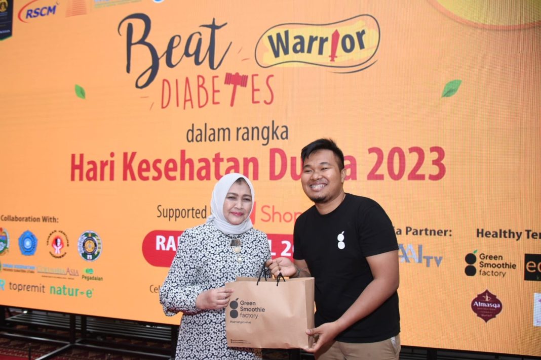 Ketua YJI Sumut yang juga Ketua TP PKK Sumut Nawal Lubis menghadiri dan membuka acara seminar Beat Warrior Diabetes dalam rangka menyambut Hari Kesehatan Dunia 2023 di Aula Tengku Rizal Nurdin, Jalan Jenderal Sudirman, Nomor 41 Medan.