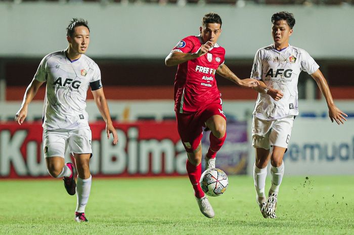 Suasana pertandingan Persis Solo vs Persik Kediri di Stadion Maguwoharjo, Sleman.