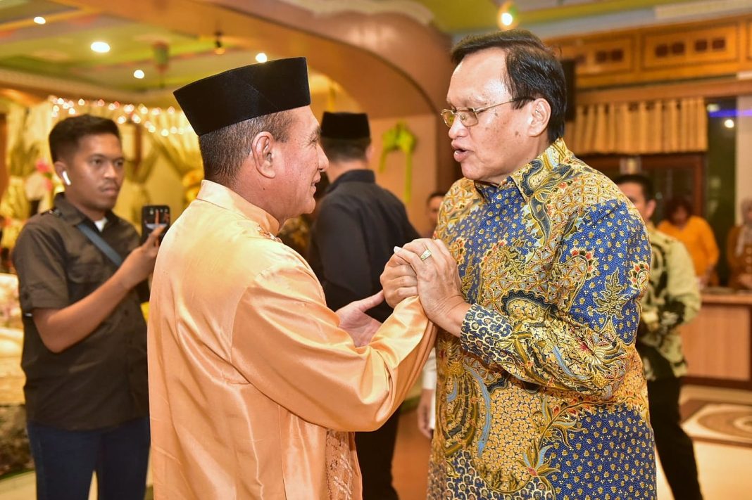 Gubernur Sumut Edy Rahmayadi menghadiri acara buka puasa bersama keluarga besar Institut Kesehatan Medistra Lubukpakam di Aula Medistra, Kampus Institut Medistra Lubukpakam, Jalan Sudirman, Lubukpakam, Kabupaten Deliserdang.