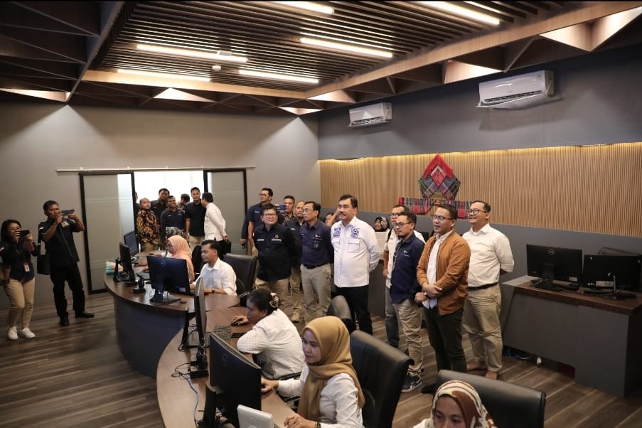 Dirjen Ketenagalistrikan Kementerian ESDM Jisman P Hutajulu dan anggota Komisi VII DPR RI Hendrik Sitompul melakukan sidak kesiapan PLN menyambut Idul Fitri 1444 H di Medan.