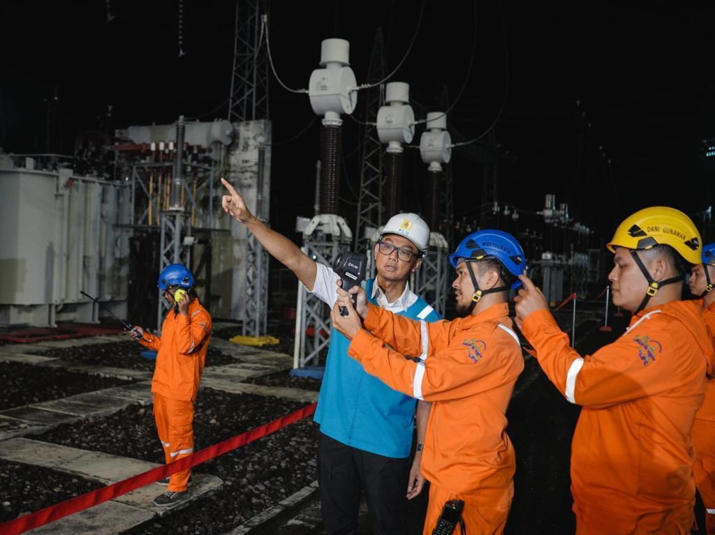 Direktur Utama PLN Darmawan Prasodjo melakukan inspeksi langsung di Gardu Induk 150 kilovolt (kV) Bantul, Yogyakarta.