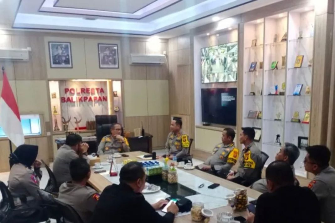 Wakapolda Kaltim Brigjen Pol Mujiono SH MHum bersama PJU mengunjungi Mapolres Kota Balikpapan.