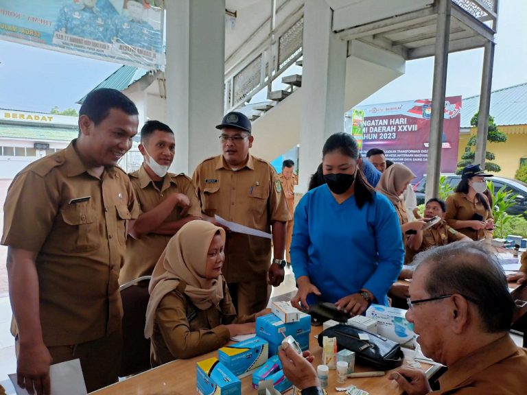 Pemkab Sergai melalui Dinas Kesehatan Sergai menggelar kegiatan pemeriksaan penyakit tidak menular di Komplek Kantor Bupati Sergai, Sei Rampah. (Dok/Kominfo Sergai)