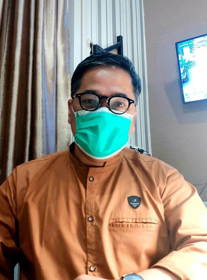 dr Aris Yudhariansyah MM.