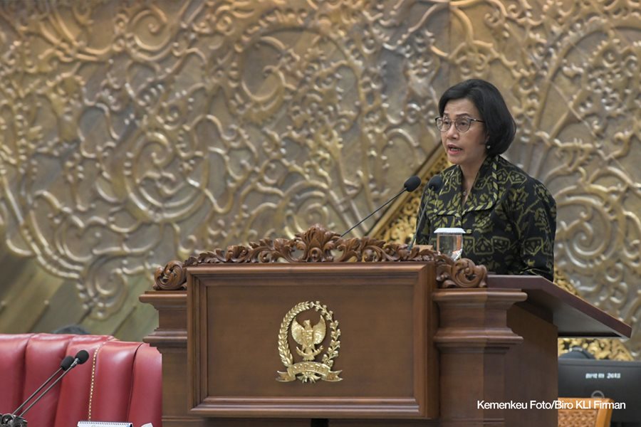 Menkeu RI Sri Mulyani Indrawati menyampaikan pengantar dan keterangan pemerintah atas KEM-PPKF Rancangan APBN Tahun Anggaran 2024 di Rapat Paripurna DPR RI.