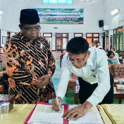 Dalam percepatan penurunan stunting, Pemkab Samosir melakukan sosialisasi dan penerapan aplikasi Elsimil kepada mitra kerja.