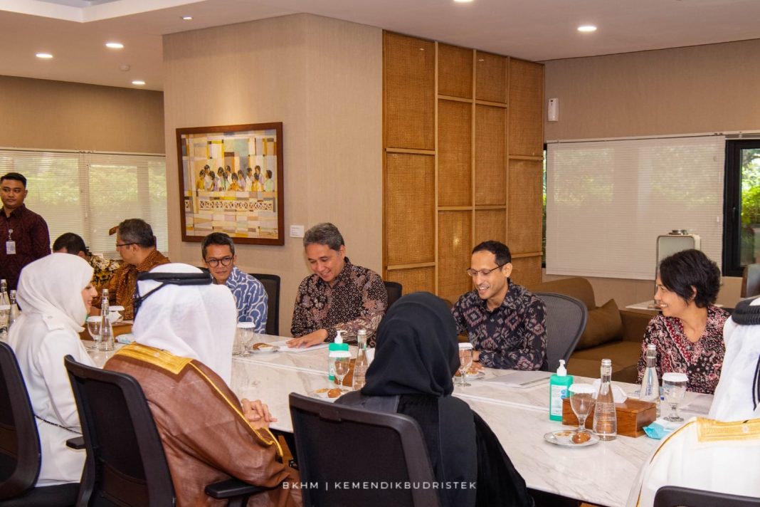 Pemerintah Qatar dan rombongan Qatar Museum, yang dipimpin oleh Presiden Qatar National Library, Hamad Al Kuwari, melakukan kunjungan ke Indonesia pada 3 hingga 8 Juni 2023. (Dok/Kemendikbudristek RI)