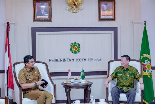 Wali Kota Medan Bobby Nasution saat menerima kunjungan Institut Bisnis IT&B di Balai Kota Medan, Senin (12/6/2023). (Dok/Kominfo Medan)