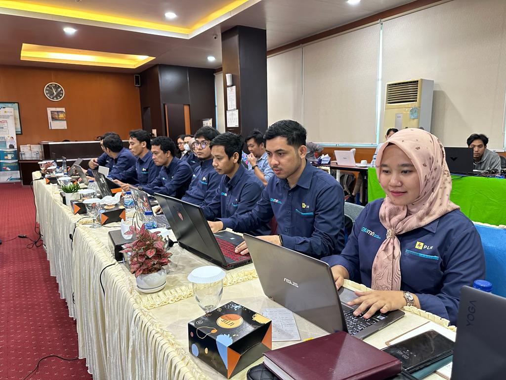 PLN melaksanakan Sosialisasi dan Registrasi Implementasi Aplikasi SIDITA di lingkungan PLN UIP Sumbagut di Medan, Selasa dan Rabu. (Dok/PLN)