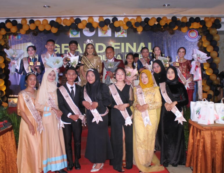 Pemenang grand final Pemilihan Duta Kreatif Pelajar tingkat SMA/SMK Sederajat di Sumut 2023 yang digelar di Hotel Danau Toba, Minggu (18/6/2023). (Dok/Panitia)