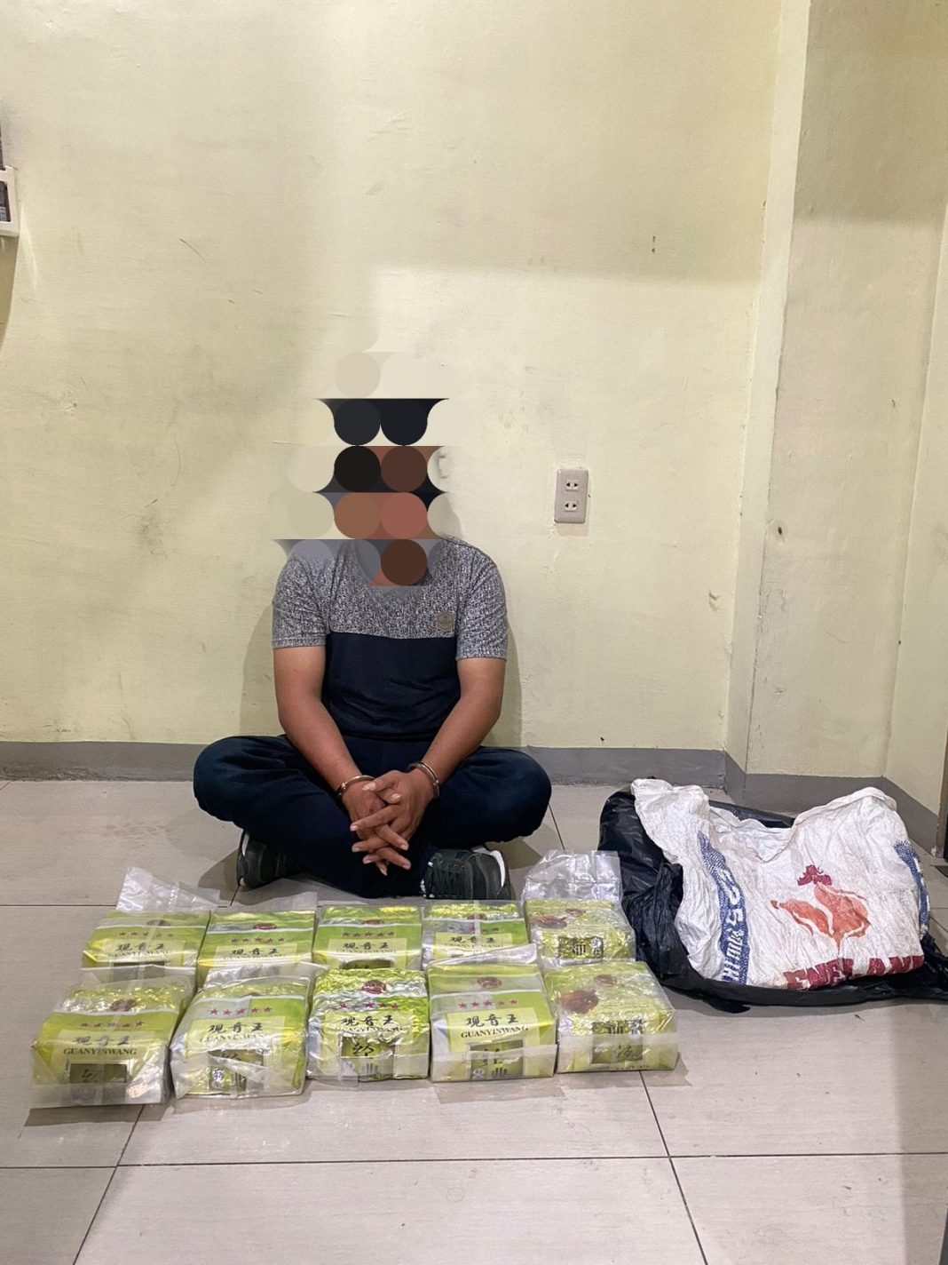 OR (30) warga Aceh Besar ditangkap dengan barang bukti narkoba 10 Kg sabu di Jalan Sisingamangaraja, Kecamatan Medan Kota, Senin (26/6/2023). (Dok/Polda Sumut)