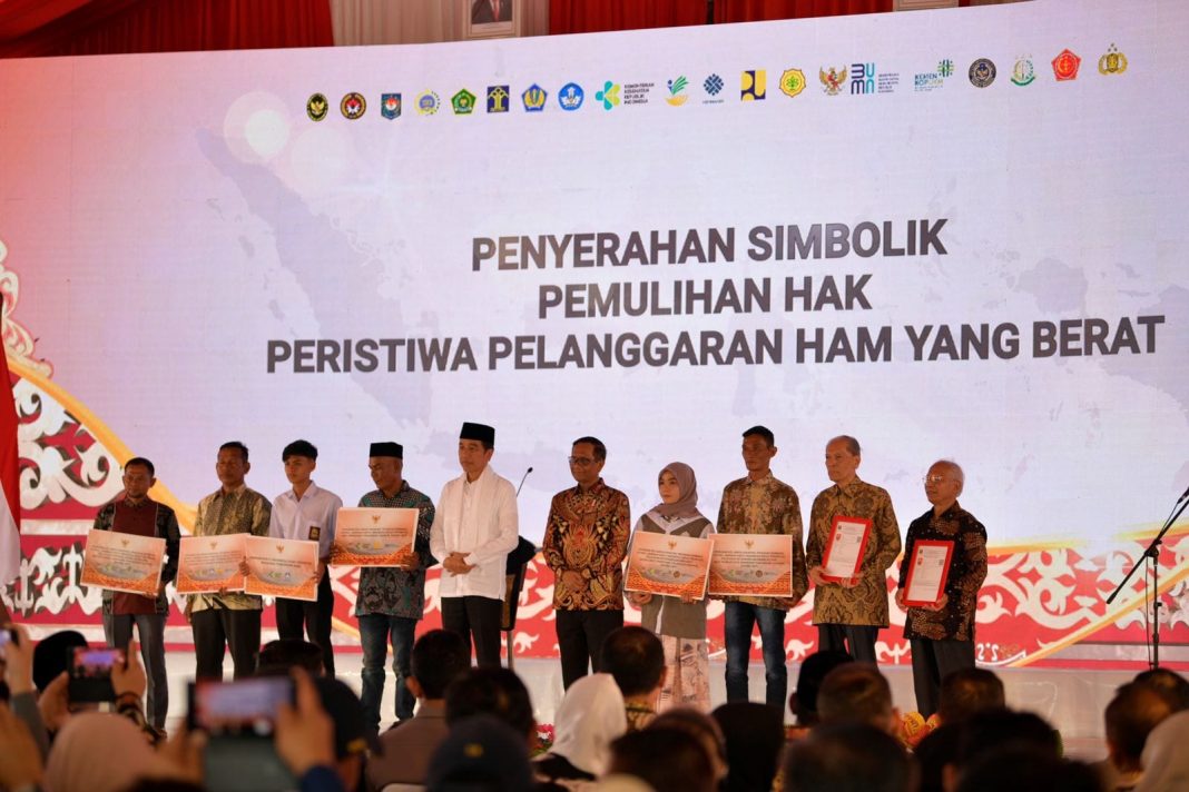 Presiden RI Jokowi meluncurkan program Pelaksanaan Rekomendasi Penyelesaian Non-Yudisial Pelanggaran HAM Berat di Indonesia, Selasa (27/6/2023). (Dok/Kemendikbudristek RI)