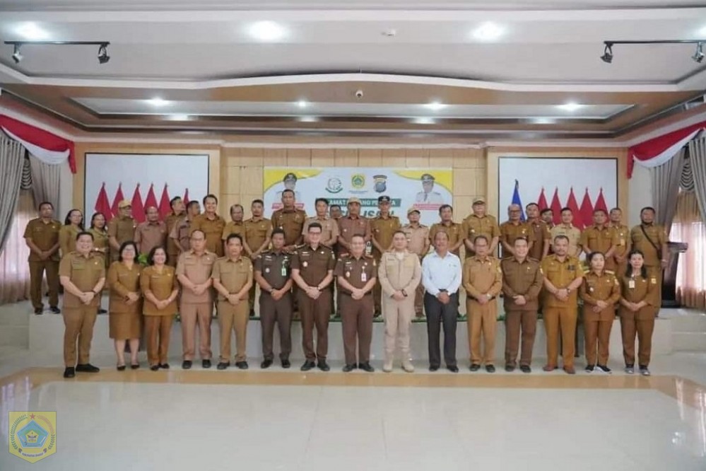 Pemkab Pakpak Bharat melaksanakan sosialisasi rumah koordinasi pemerintah dengan aparat penegak hukum yang berlangsung di Bale Sada Arih, Senin (3/7/2023). (Dok/Kominfo Dairi)