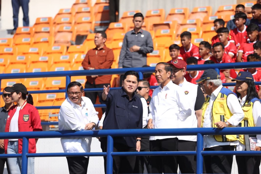 Presiden RI Jokowi mengunjungi Stadion Si Jalak Harupat, Soreang, Kabupaten Bandung, Rabu (12/7/2023). (Dok/PSSI)