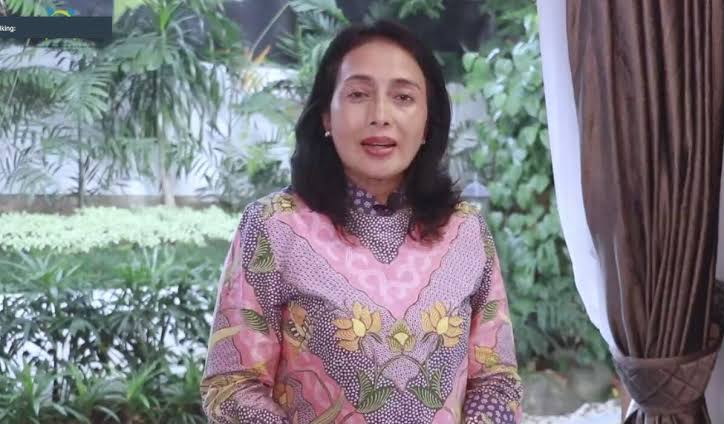 I Gusti Ayu Bintang Darmawati.