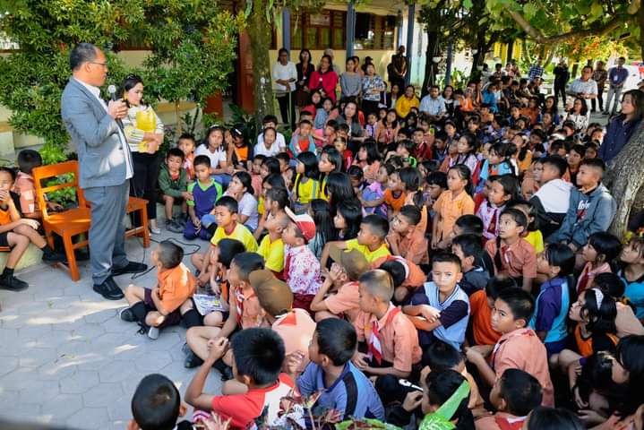 Bupati Humbahas Dosmar Banjarnahor menghadiri penutupan Pelatihan Pembelajaran Matematika Gasing Lanjutan Tingkat SD dan SMP di SMP Negeri 2 Doloksanggul, Sabtu (22/7/2023). (Dok/Kominfo Humbahas)