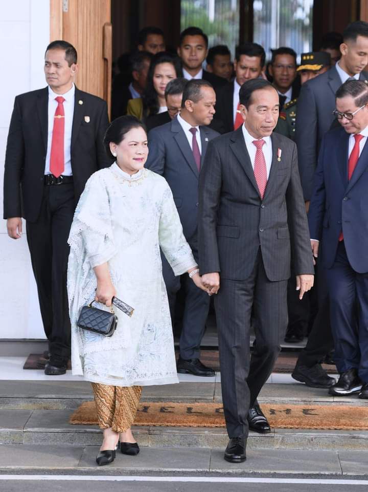 Presiden Jokowi beserta Ibu Iriana Joko Widodo dan delegasi terbatas melakukan kunjungan kerja ke Chengdu, RRT, Kamis (27/7/2023).