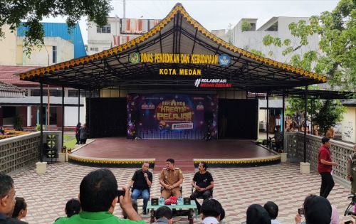 Sejumlah pelaku Seni dan Budayawan Kota Medan melakukan diskusi bersama Wali Kota Medan Bobby Nasution di Taman Budaya Medan, Selasa (1/8/2023) sore. (Dok/Kominfo Medan)