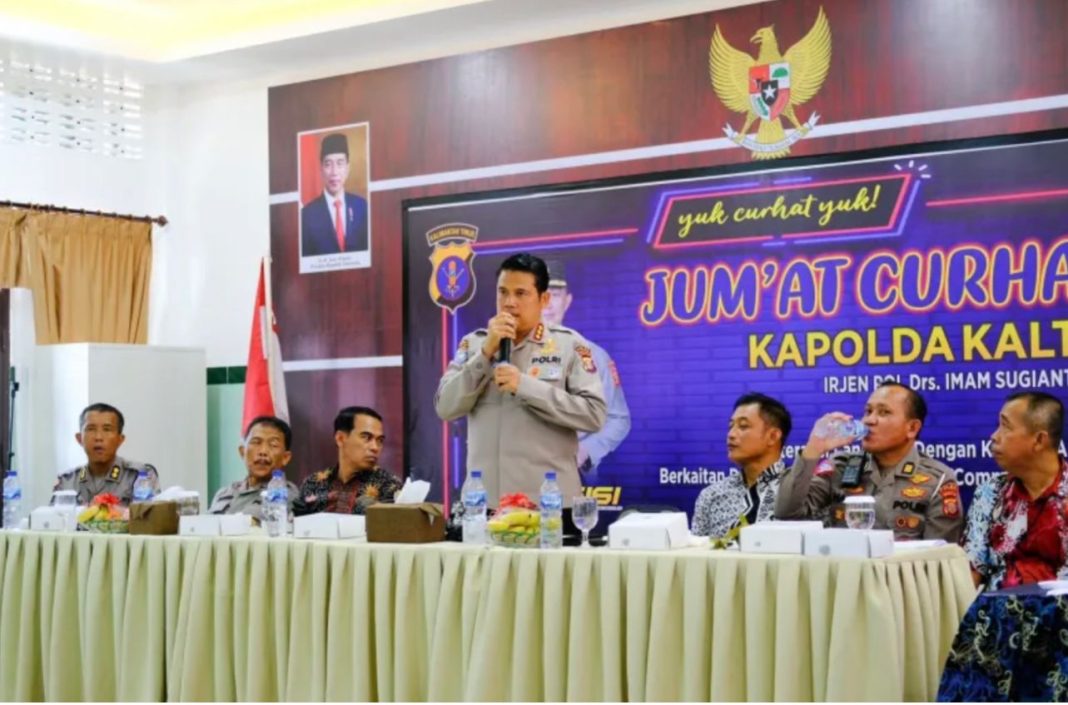 Polda Kaltim melaksanakan kegiatan Jumat Curhat dengan tujuan untuk meningkatkan interaksi positif antara kepolisian, sekolah, dan masyarakat, Jumat (4/8/2023).