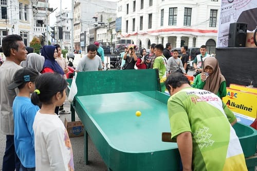 Pemko Medan melalui Dinas Pemuda dan Olahraga setiap minggunya menggelar CFD di seputaran Lapangan Merdeka Medan. (Dok/Kominfo Medan)