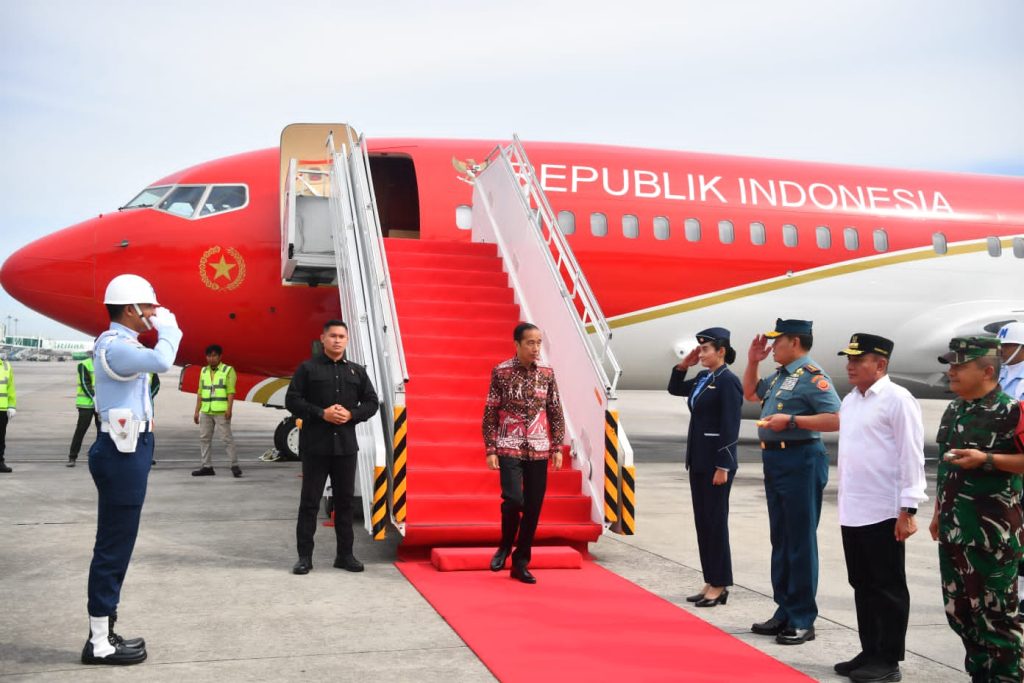 Presiden Jokowi tiba di Sumut untuk kunjungan kerja, Sabtu (19/8/2023). (Foto Dok/BPMI Setpres)