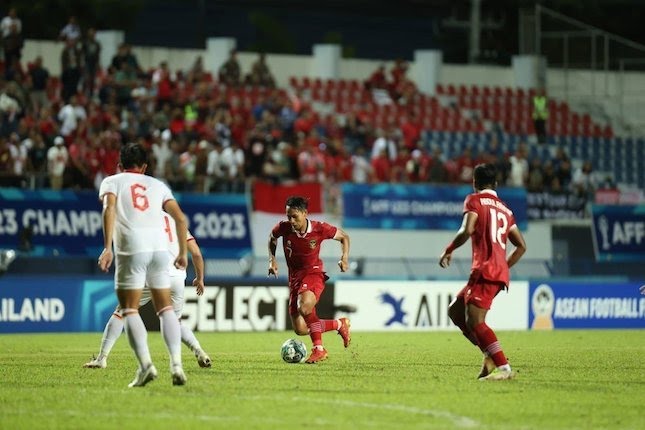 Aksi Beckham Putra di laga Timnas Vietnam U-23 vs Timnas Indonesia U-23 di final AFF U-23 2023 di Rayong Provincial Stadium, Sabtu (26/8/2023). (Dok/PSSI)